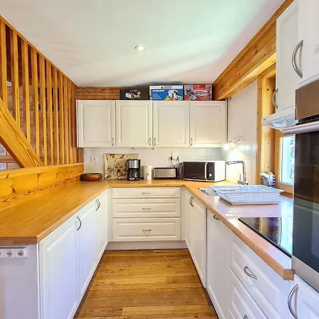 Spacieux A Avec Sauna, Cheminee Et Balcon - 6 Chambres, Proche Des Pistes - Fr-1-425-4 Шале *